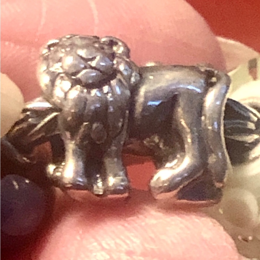 Trollbeads Bracelet,Original Box, Approx 7”, 17 Charms/Beads Excellent Condition - Picture 8 of 15